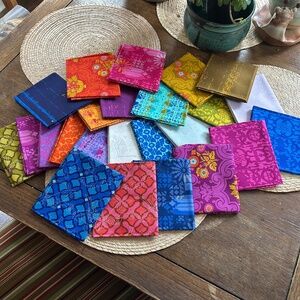 ALISON GLASS CHRYSANTHEMUM FAT QUARTER FABRIC BUNDLE - 24 PIECES